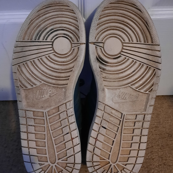 NIKE AIR JORDAN:1 Flight 4 Basketball Shoes - Picture 6 of 8